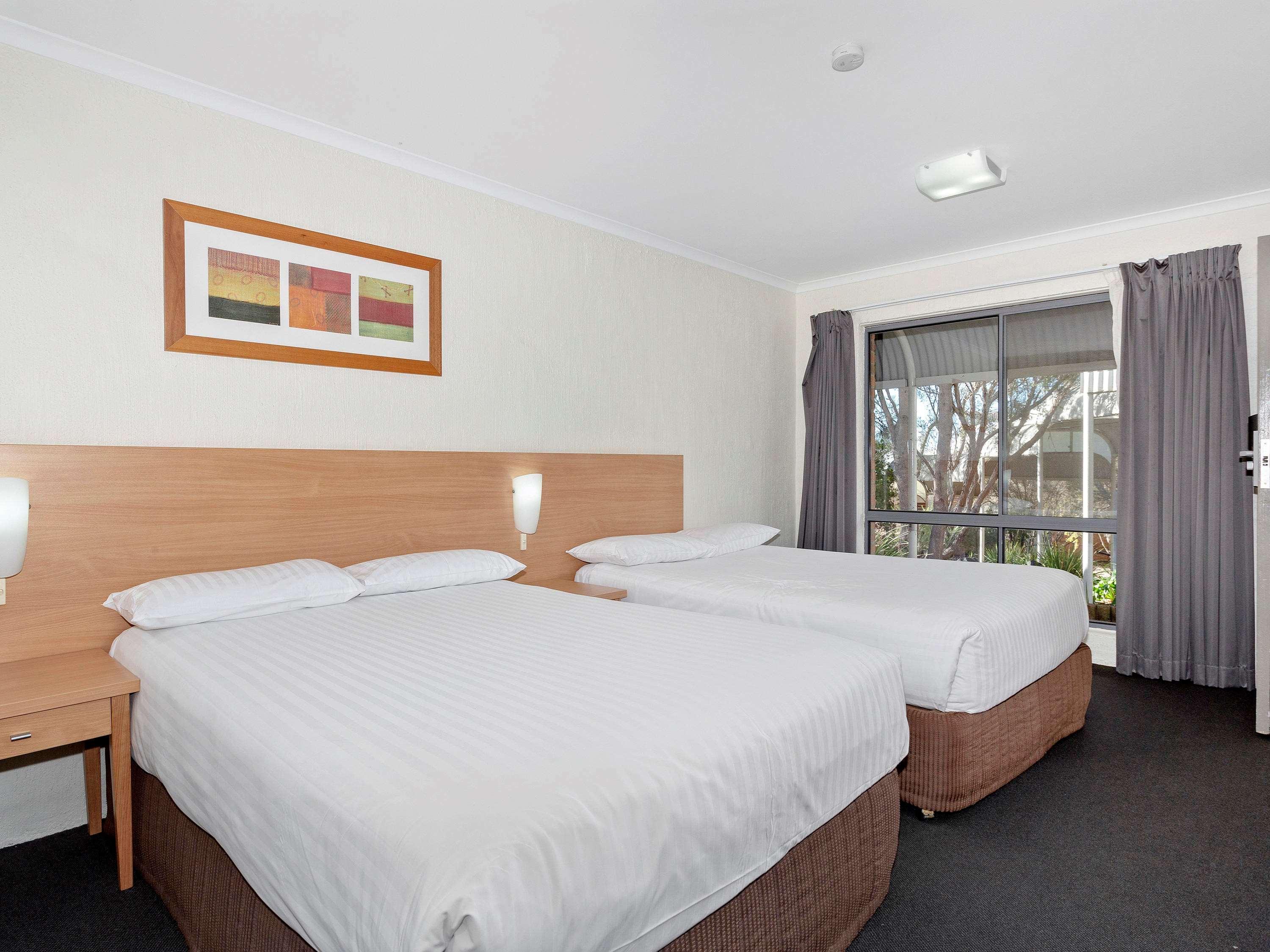 ibis Styles Canberra Eagle Hawk Exterior foto