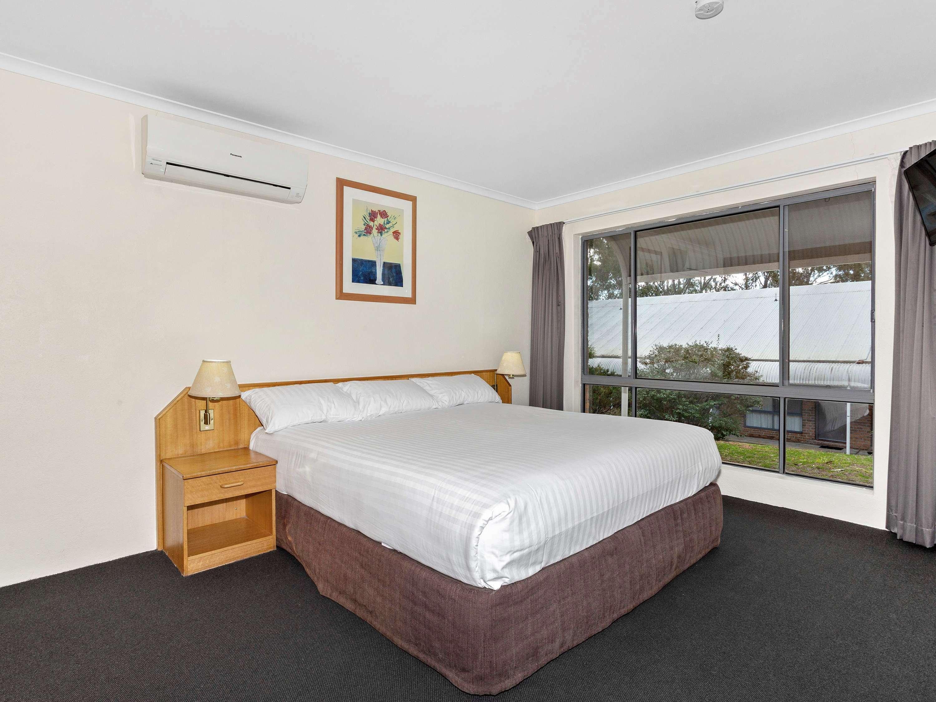 ibis Styles Canberra Eagle Hawk Exterior foto