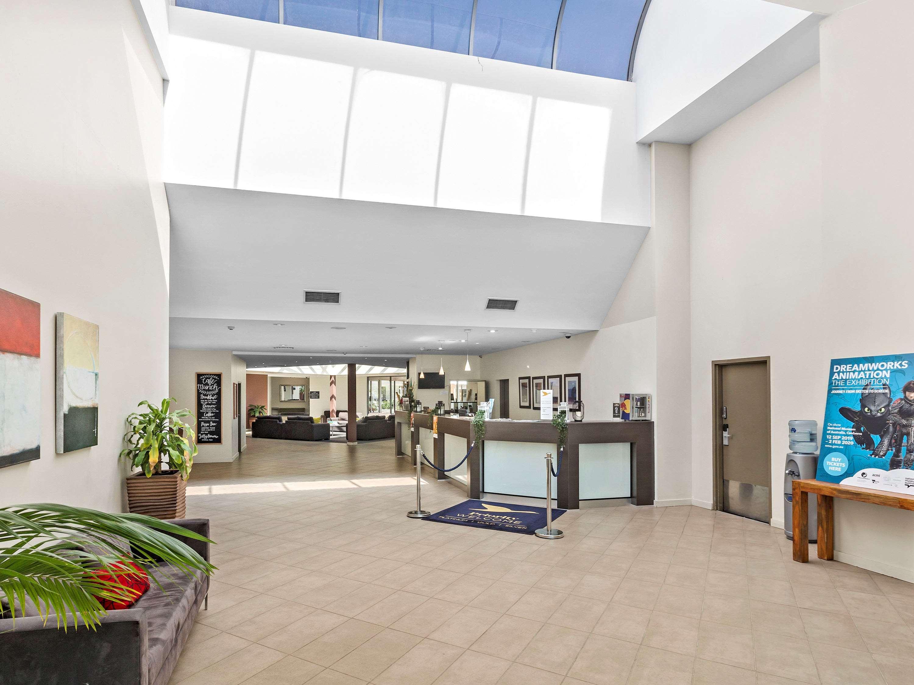 ibis Styles Canberra Eagle Hawk Exterior foto